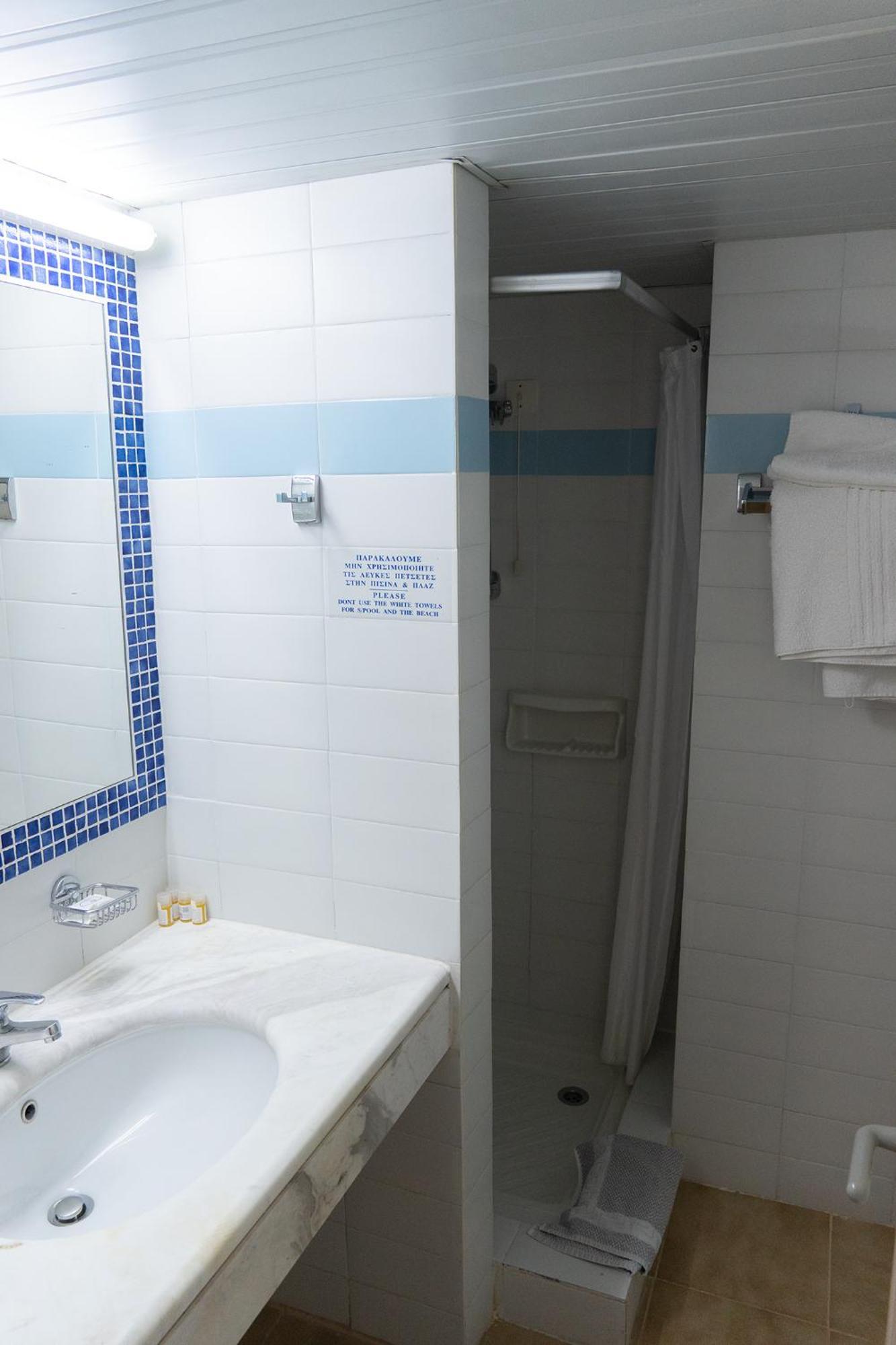 Apollon Suites 카리스토스 외부 사진