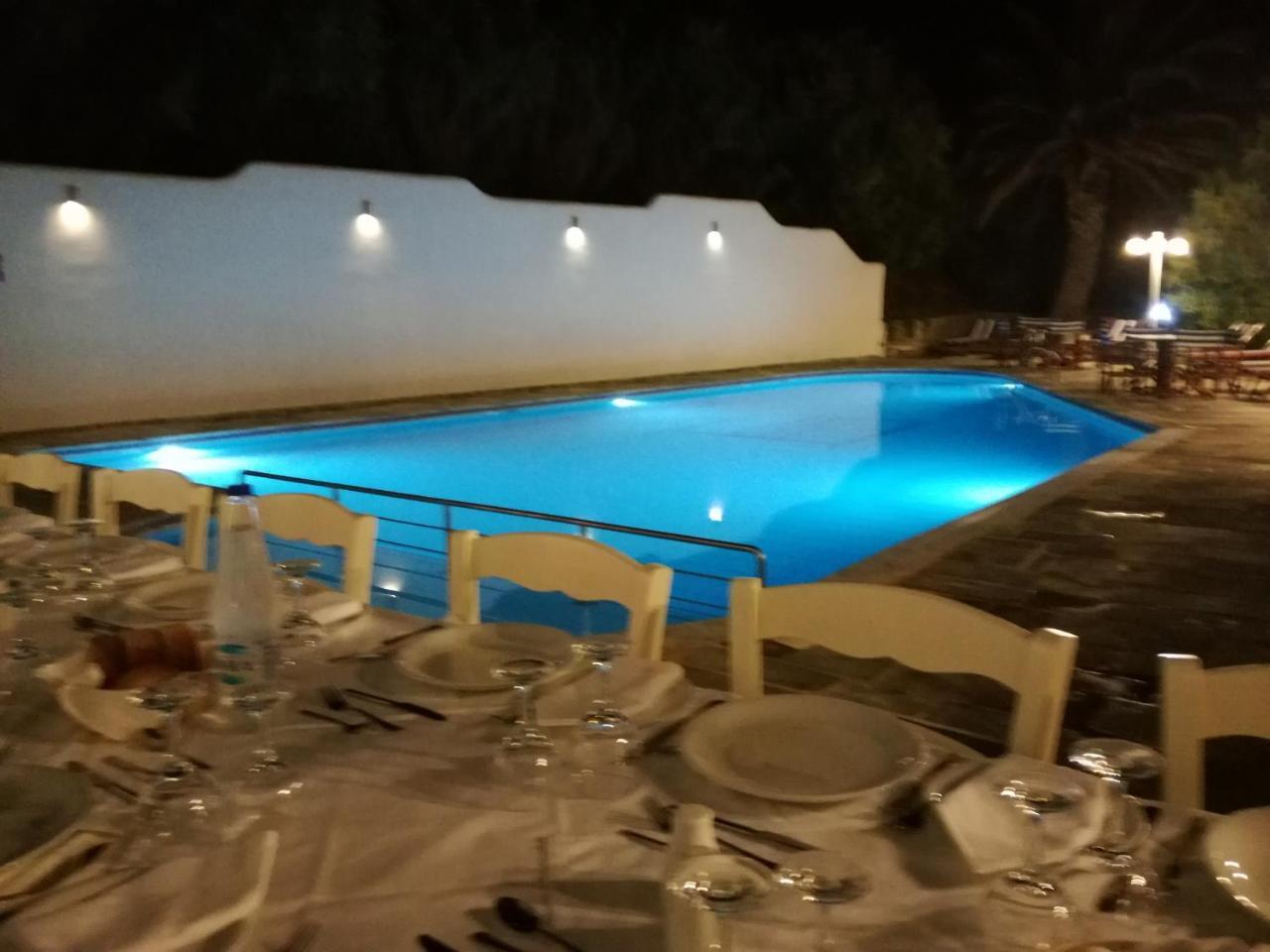 Apollon Suites 카리스토스 외부 사진